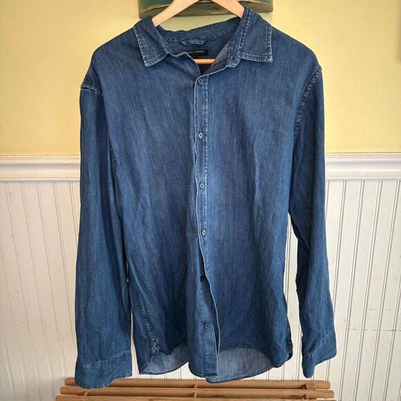 Banana Republic Mens XL Blue Denim Button-Up Long-Sleeve Shirt Made In India - Picture 1 of 5